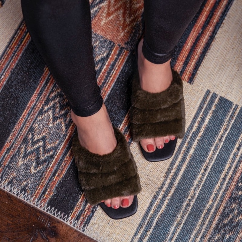 Rose Faux Fur Slides Slippers